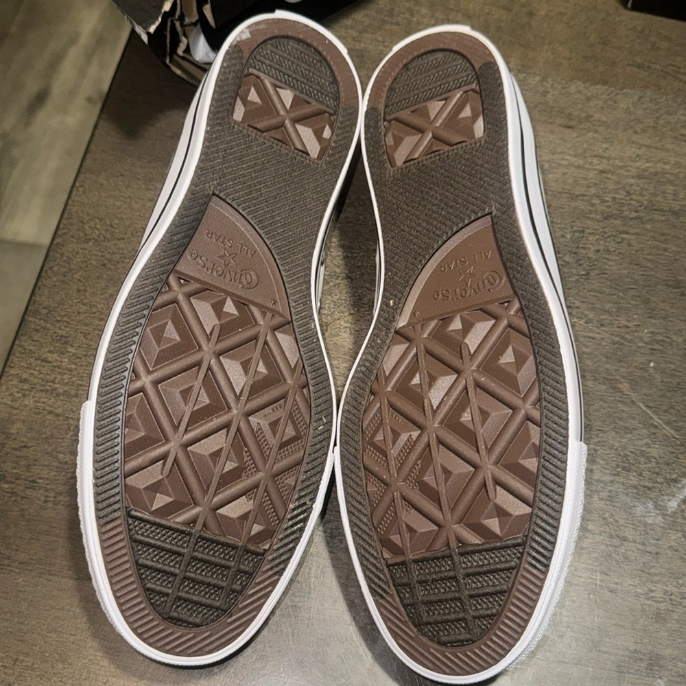 ❇️NWT❇️Converse Slip On Canvas Sneakers - Picture 5 of 8
